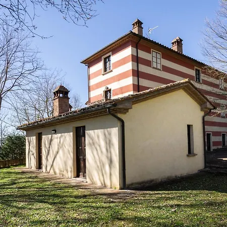 بيت للعطل In Near Castello Bufalini
